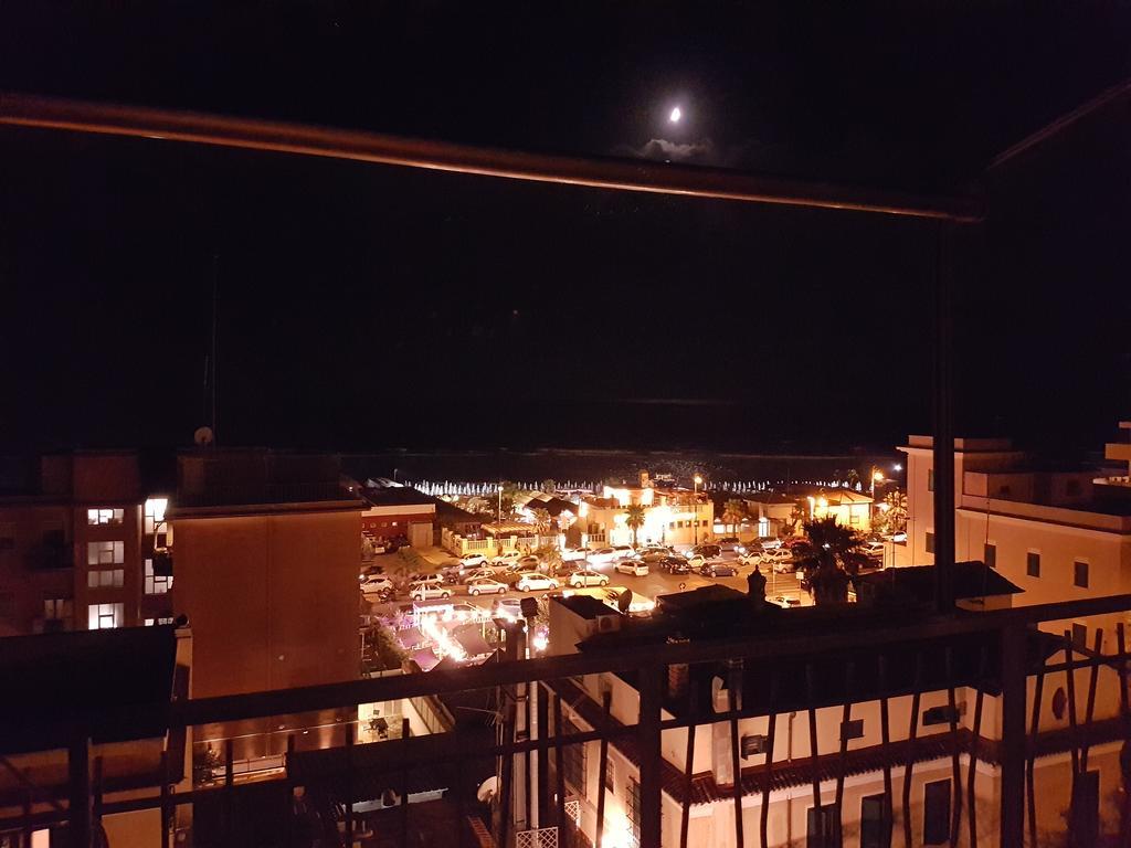 Mary'S Penthouse Daire Lido di Ostia Dış mekan fotoğraf