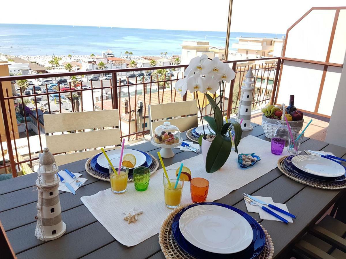 Mary'S Penthouse Daire Lido di Ostia Dış mekan fotoğraf