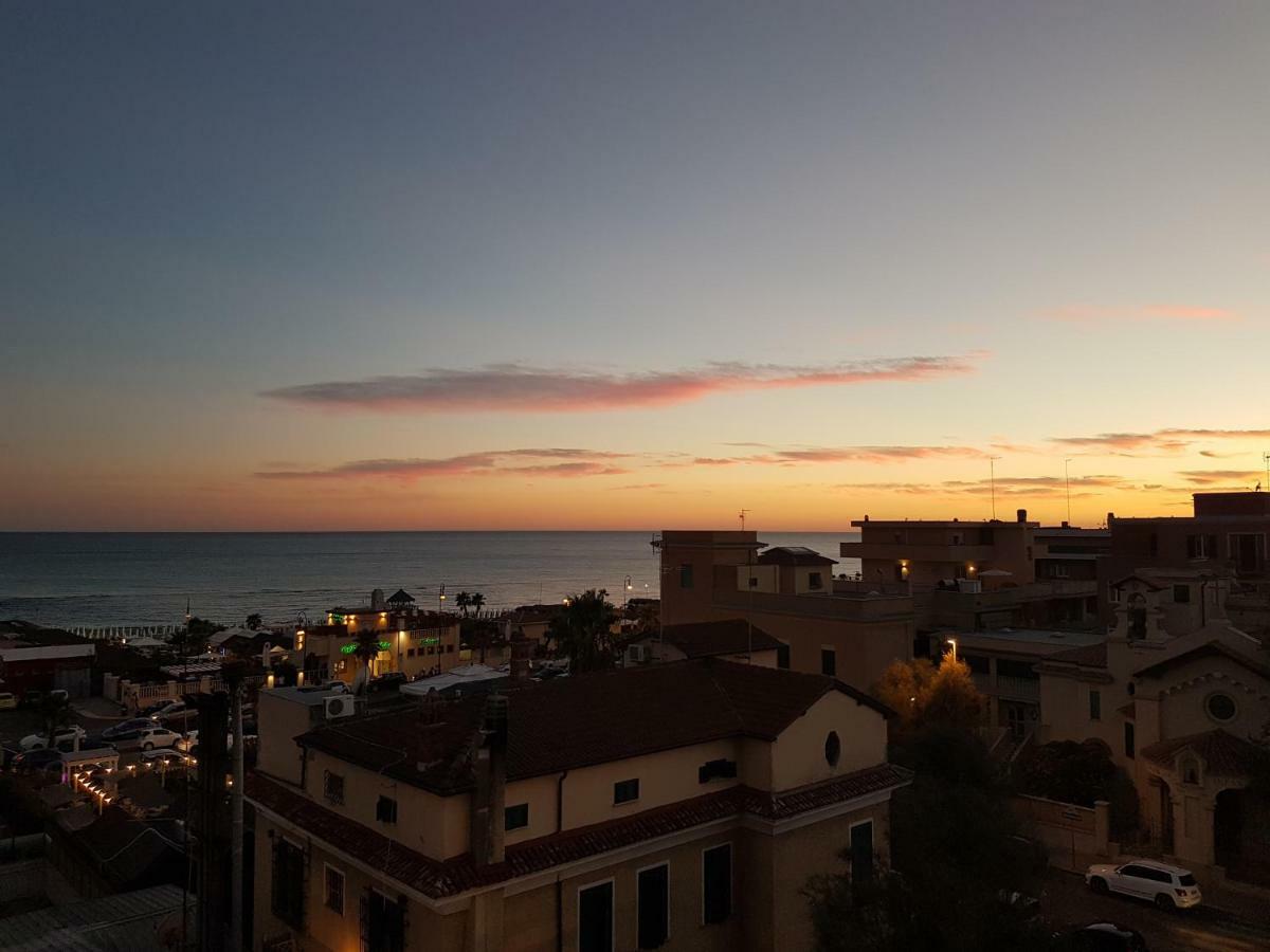Mary'S Penthouse Daire Lido di Ostia Dış mekan fotoğraf